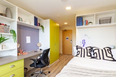 Bronze En Suite at The Barn, Bampfylde Street, Newtown, Exeter, EX12FQ - Image 2